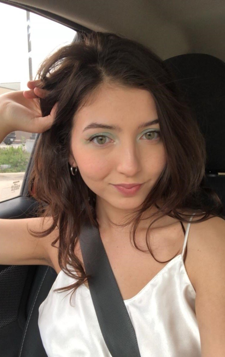 huGgableBetha from Cardiff,United Kingdom